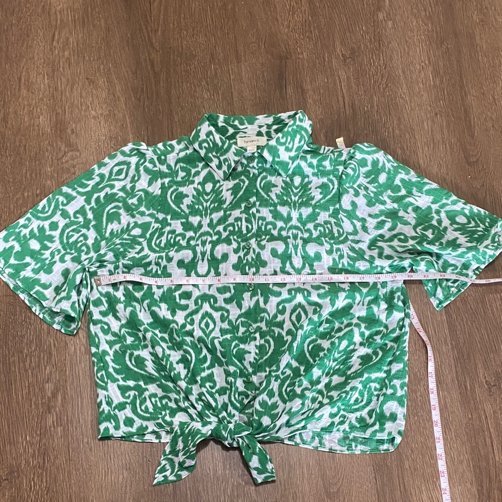 Women’s Tamara H medium damask Green Patterned Button Down Shirt bell sleeves